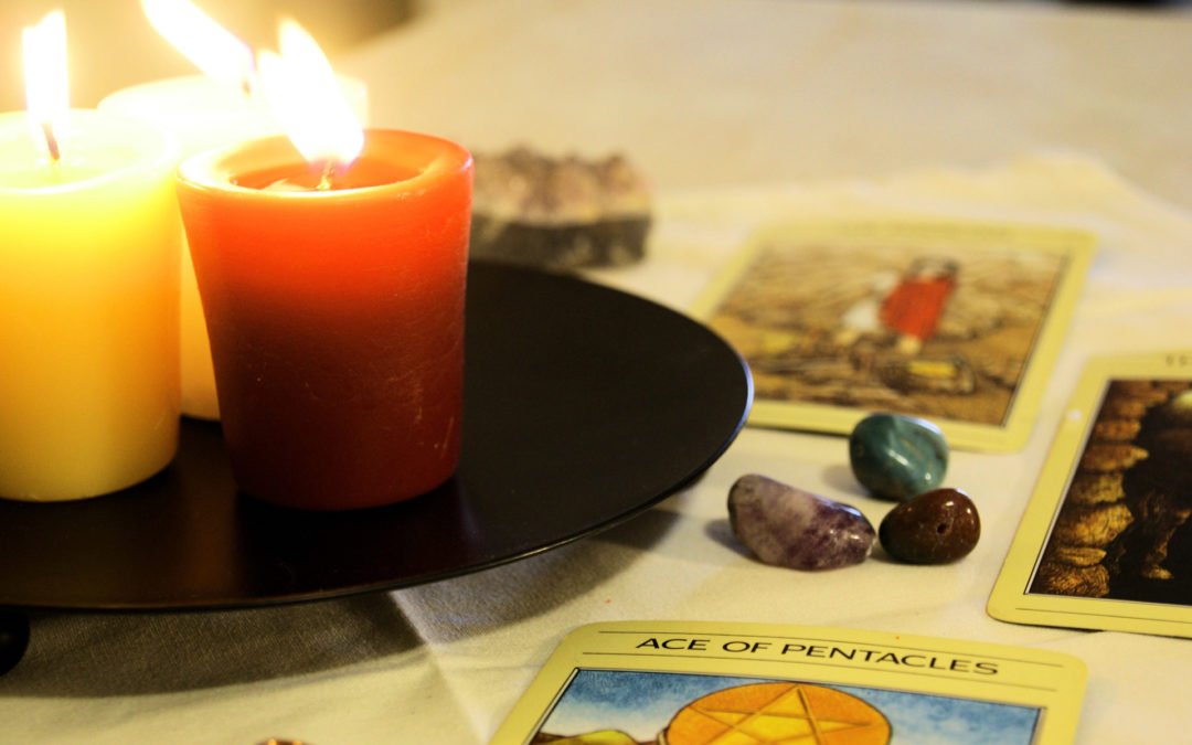 5 Popular And Powerful Types of Psychic Readings